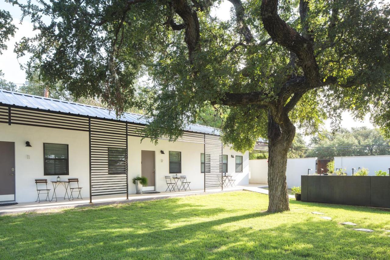 Hotel Flora And Fauna Wimberley Exterior photo